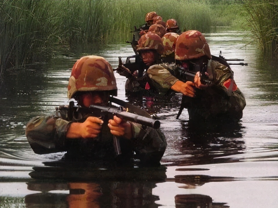 一位轉(zhuǎn)業(yè)后的特種兵，辦農(nóng)場種瓜菜，靠1個優(yōu)點，年賺200萬